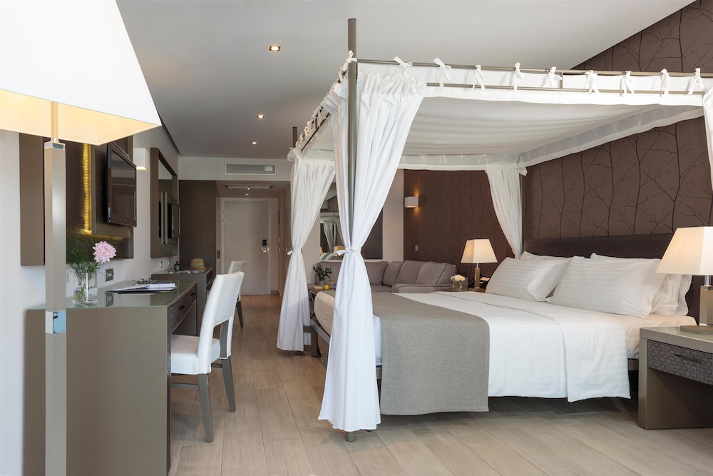 JUNIOR SUITE, GARDEN VIEW, PRIVATE POOL