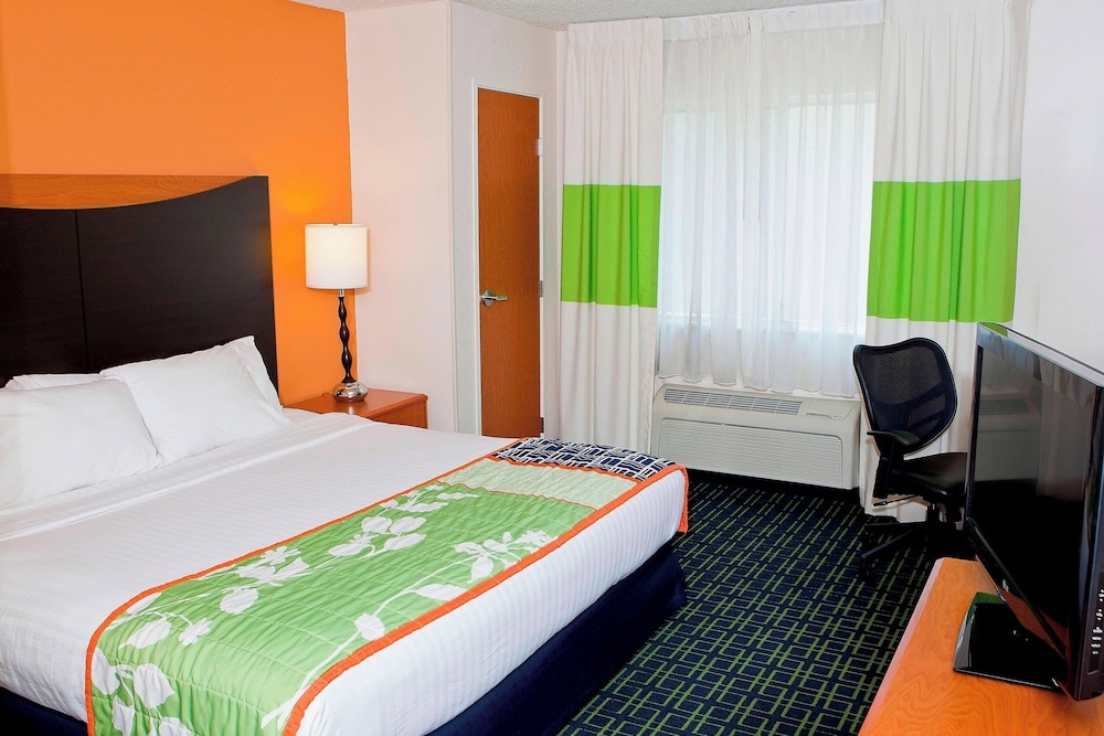 Room, King Bed, Balcony, Accessible
