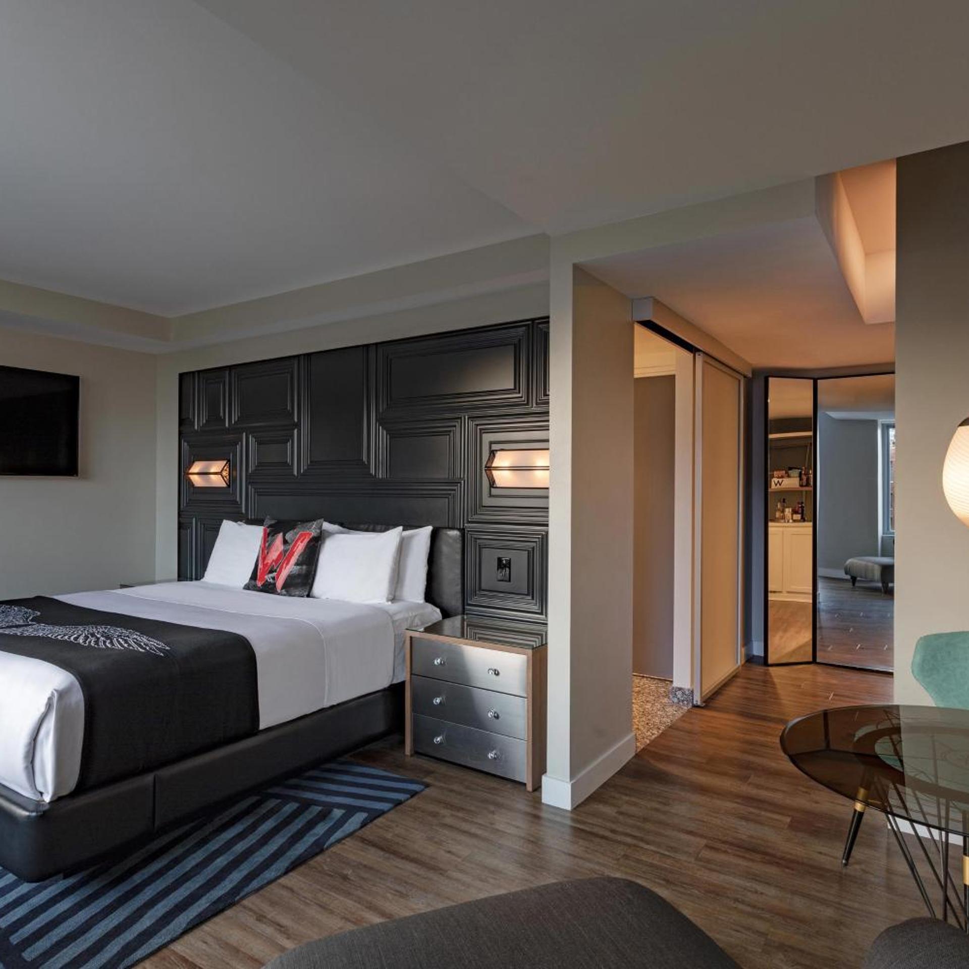 Wonderful, Guest Room, King Bed