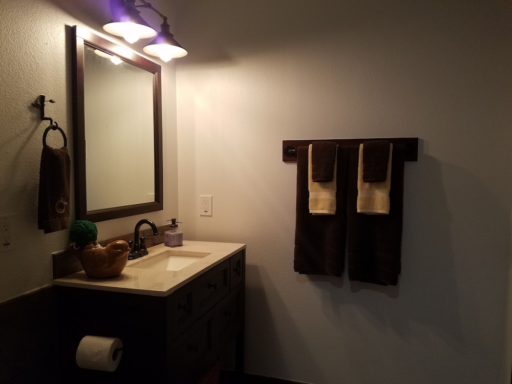 Volcano Acres Ranch Bed and Breakfast 41/75