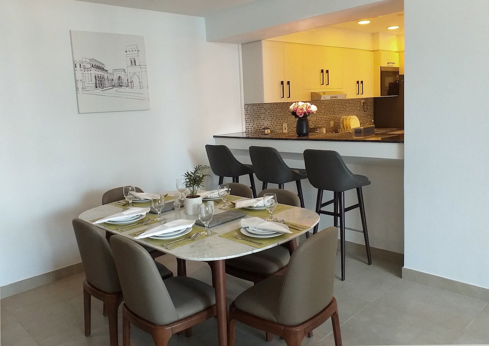 Somerset West Bay Doha 47/55