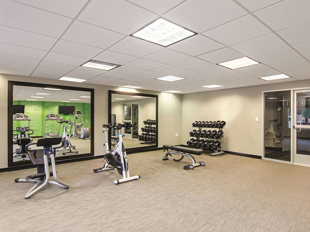La Quinta Inn & Suites by Wyndham Denver Airport DIA 21/43