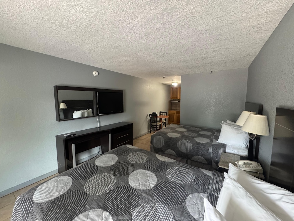 Budget Inn Sanford 14/40