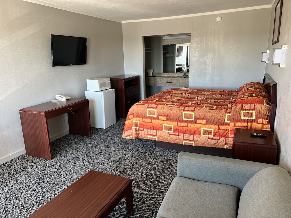 Hotel 81 El Reno 11/19