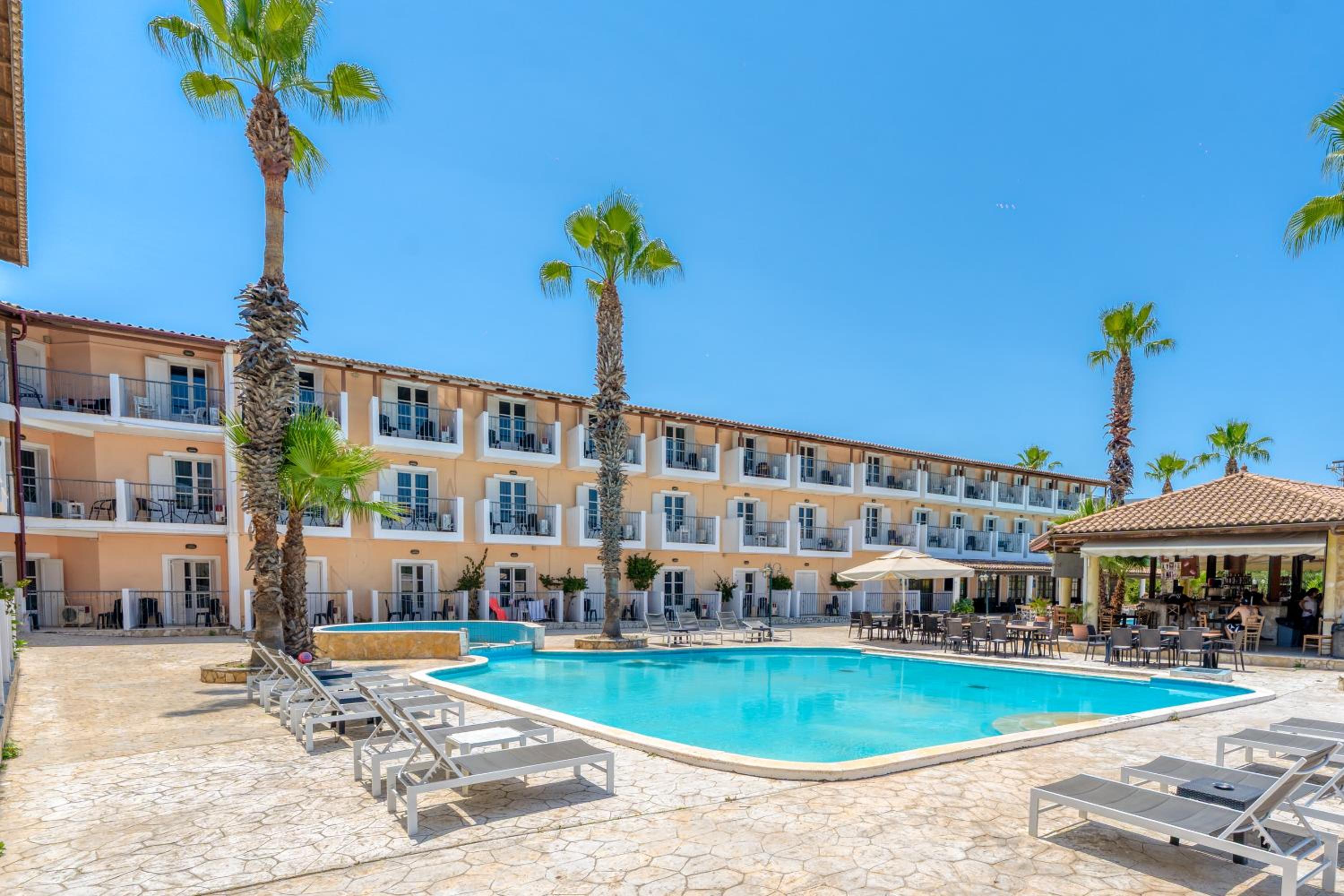 Apple Hotel 15/19