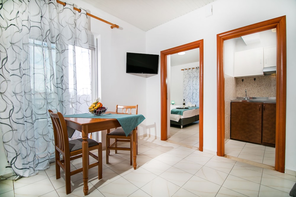 Platoni Elite Apartments 31/50