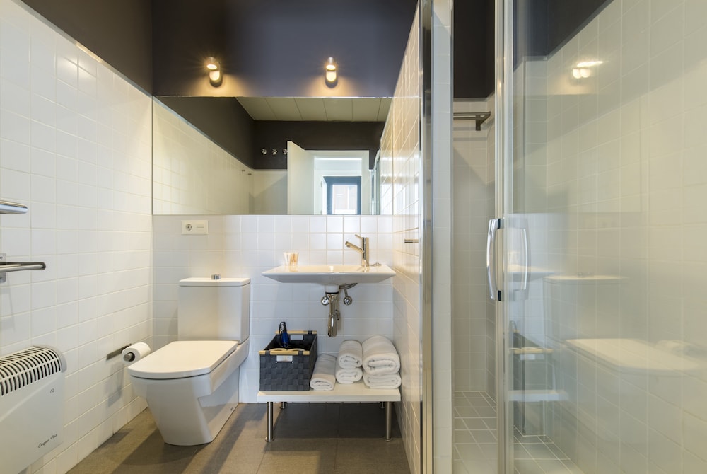 Comet Suites Elvira 59/62