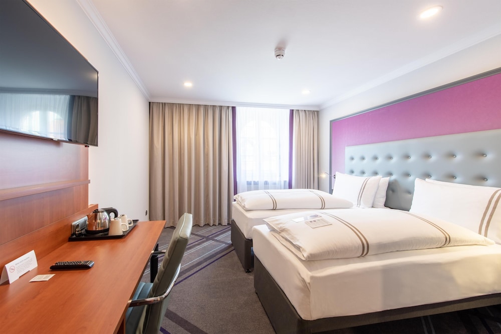 Premier Inn Passau Weisser Hase 12/35