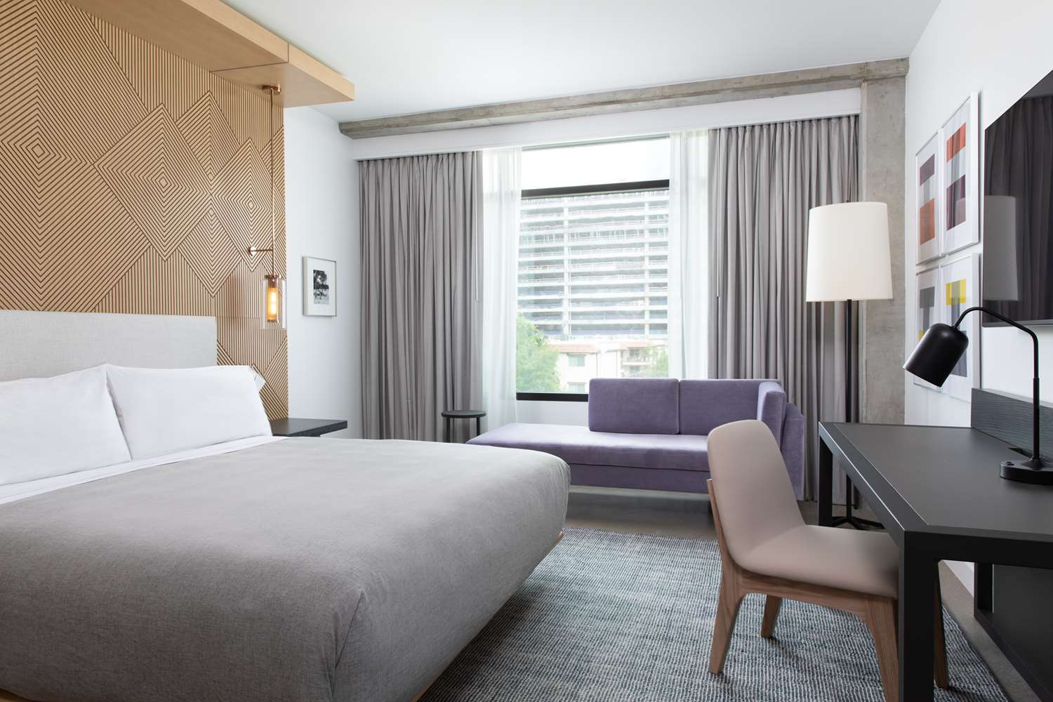 Premium, King Bed, City View