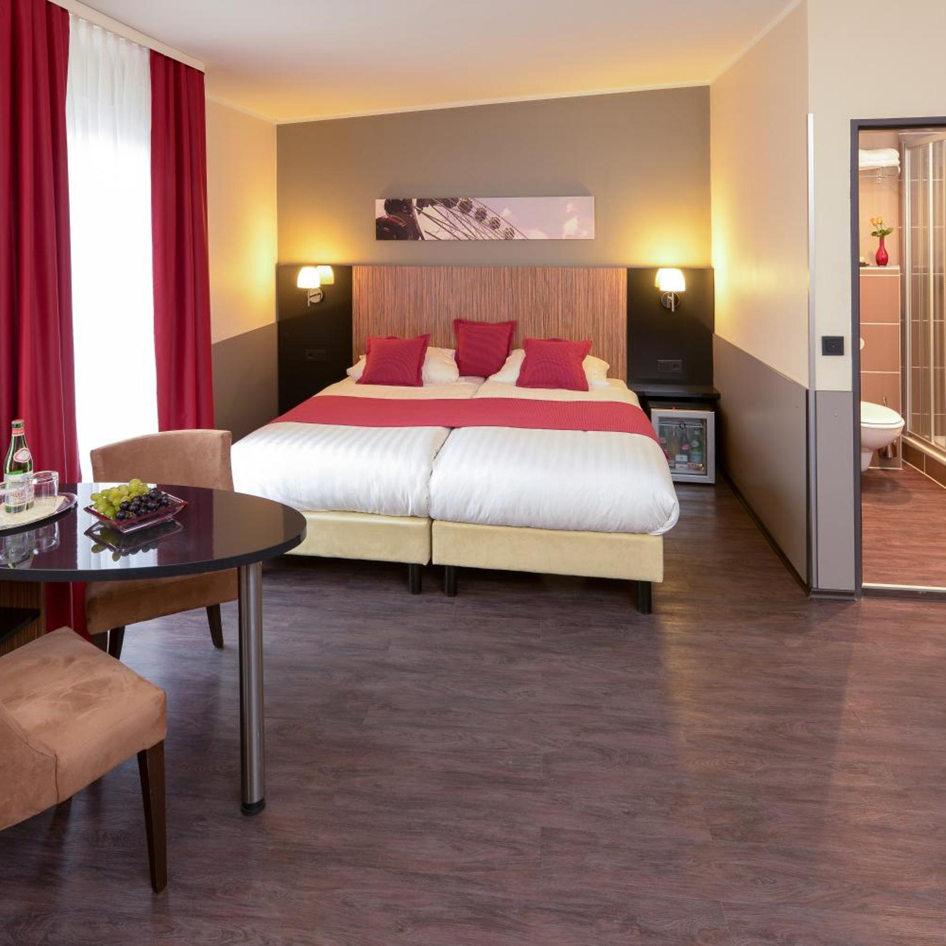 غرفة ثلاثية، Hotel Munich City 2/7