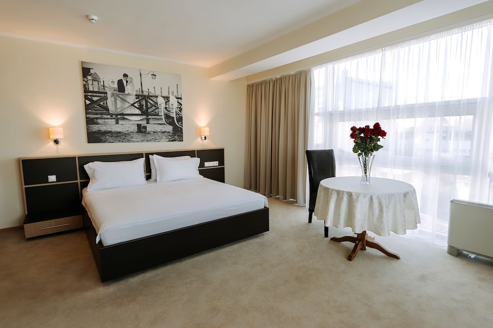 Mercure Chisinau Center Jazz Hotel 11/58