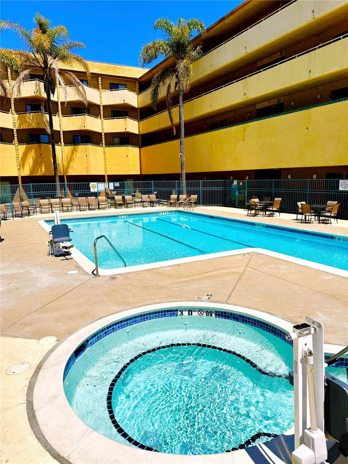 Radisson Hotel Santa Maria 39/40