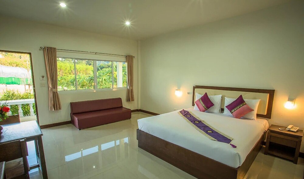 Phuket Airport Villa 15/80