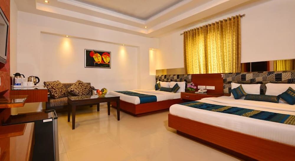 HOTEL KRISHNA DELUXE 37/70