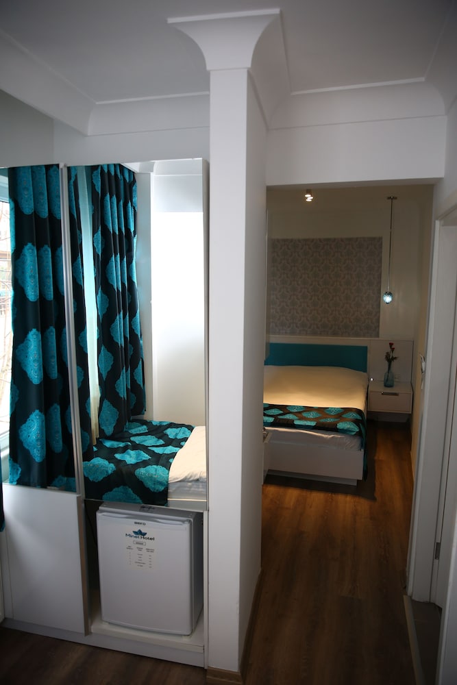 MINEL HOTEL 42/55
