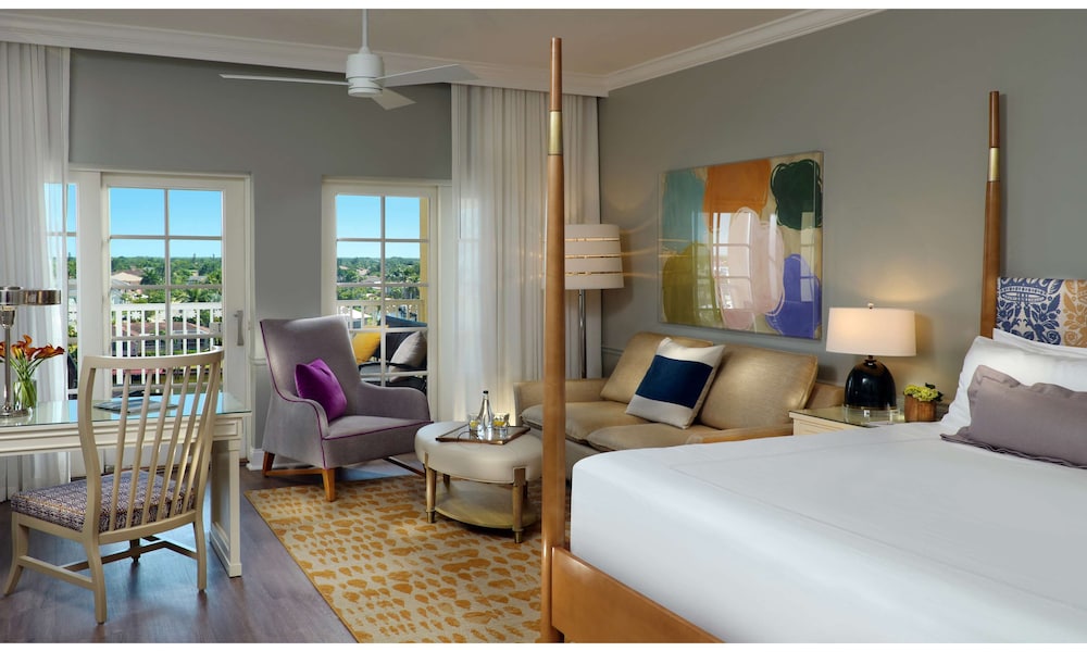 Junior Suite, King Bed, Bay View