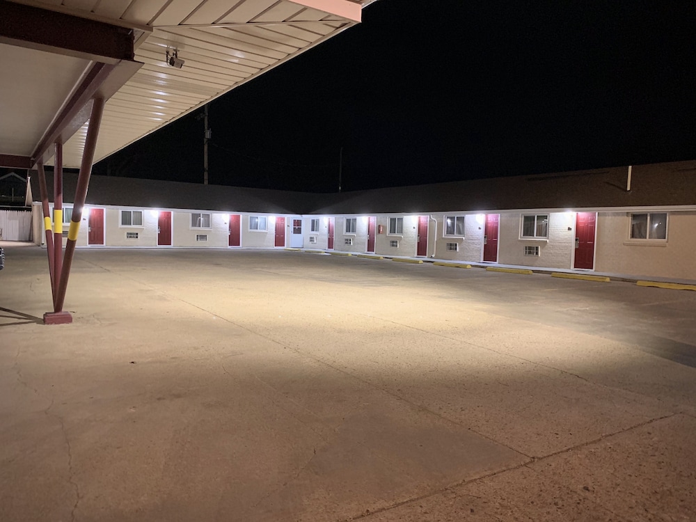 ANNIE OAKLEY MOTEL OAKLEY 62/66
