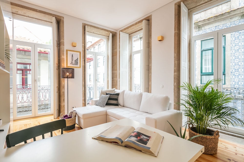 Indulge Porto Flats 20/50