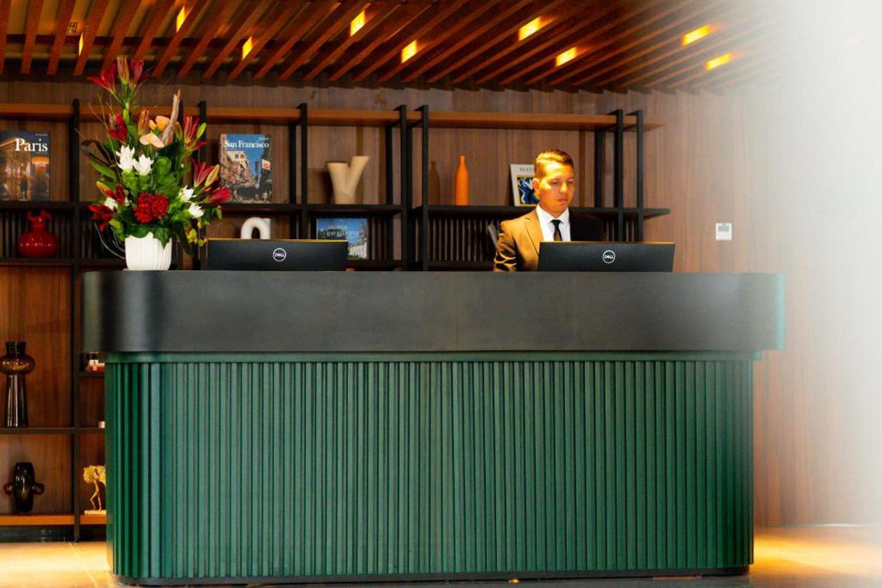 City Park Hotel 8/32