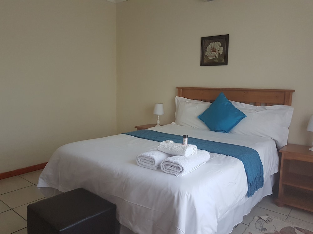 Sand River Cottages 18/45