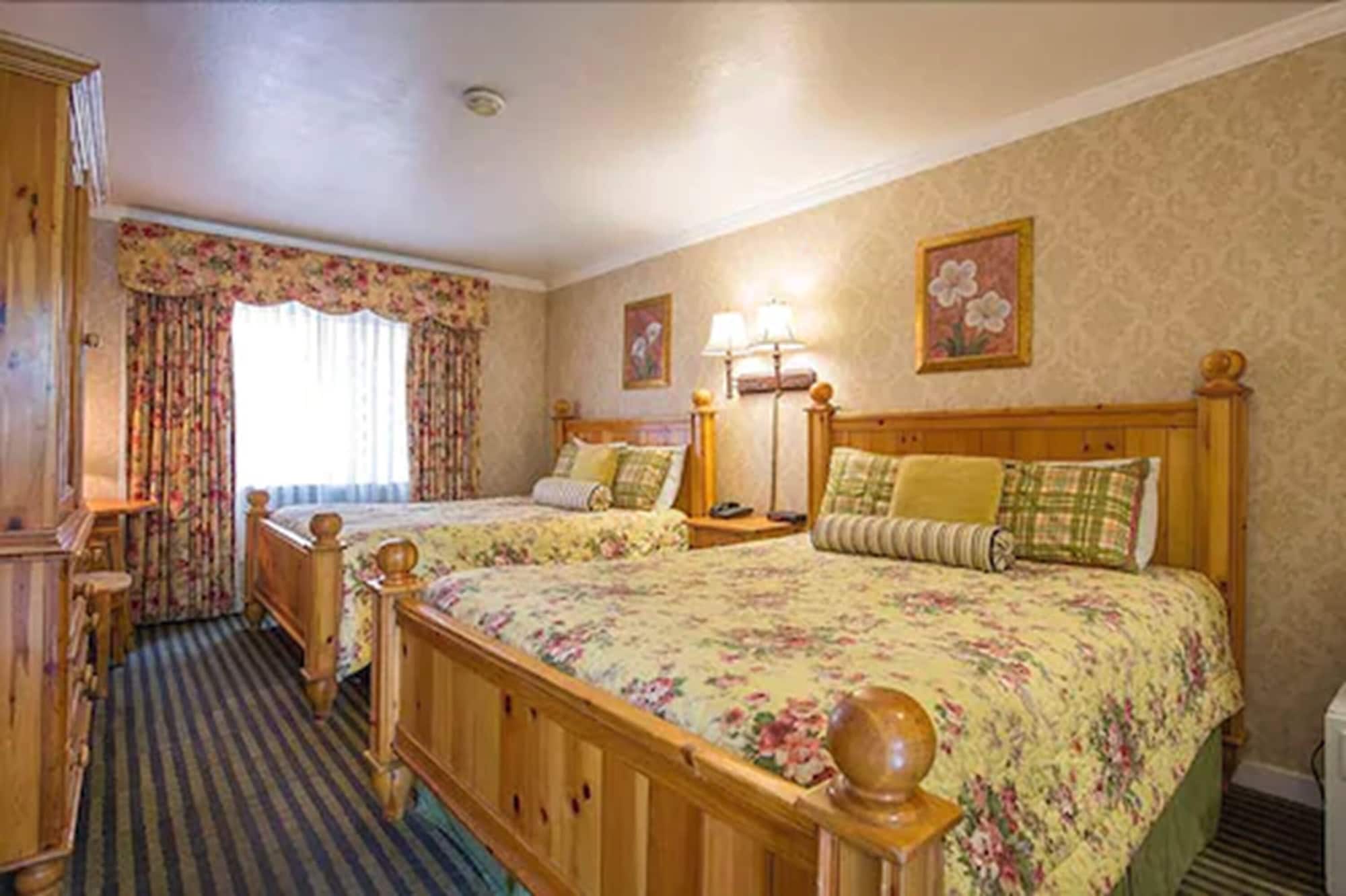 ROOM, 2 QUEEN BEDS