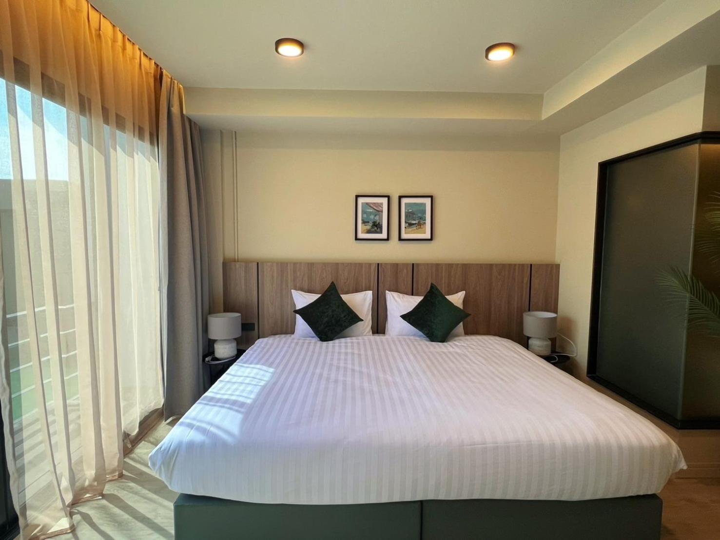 Deluxe, Double or Twin Bed, Balcony