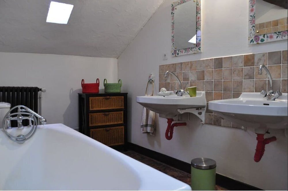 Villa Castel Chambres dHotes 44/45