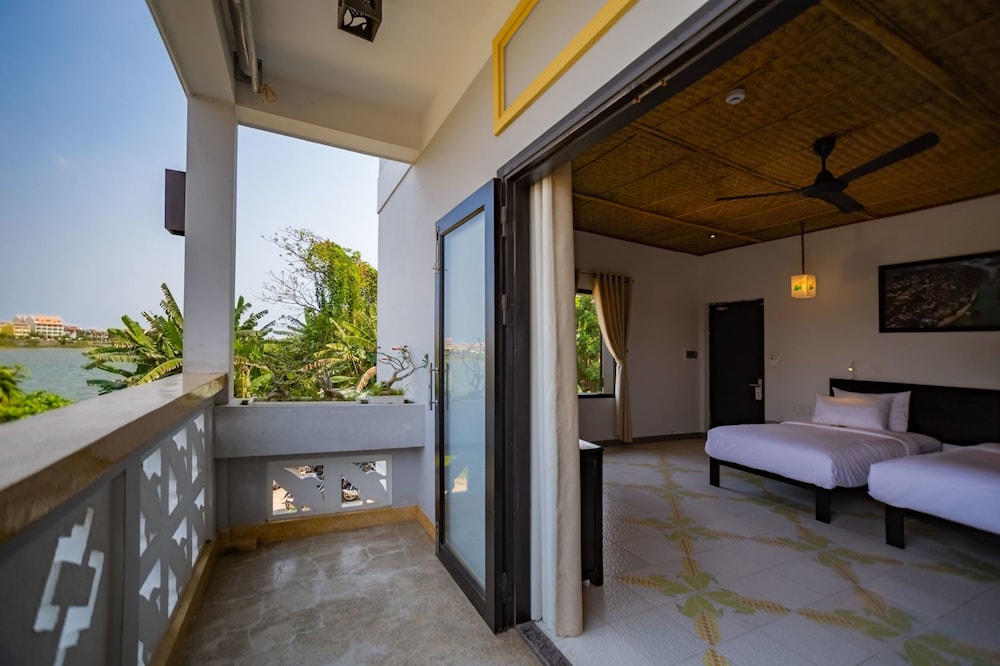 Hoi An Corn Riverside Villa 8/33