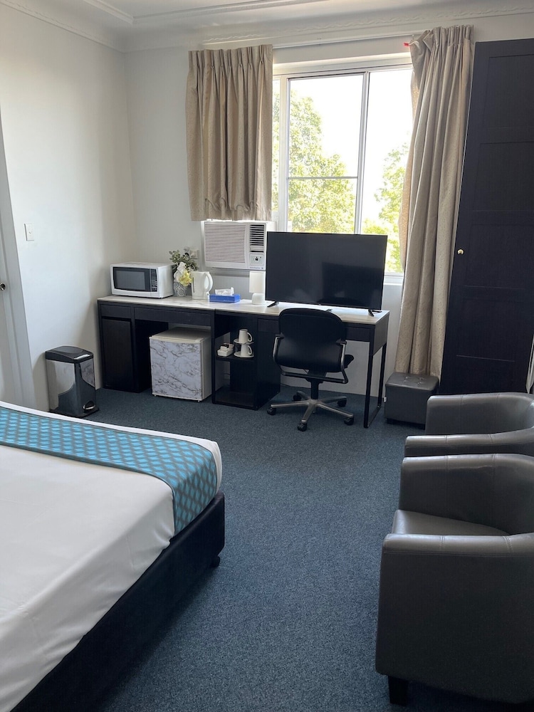 Greenwich Inn Sydney Hotel 36/48