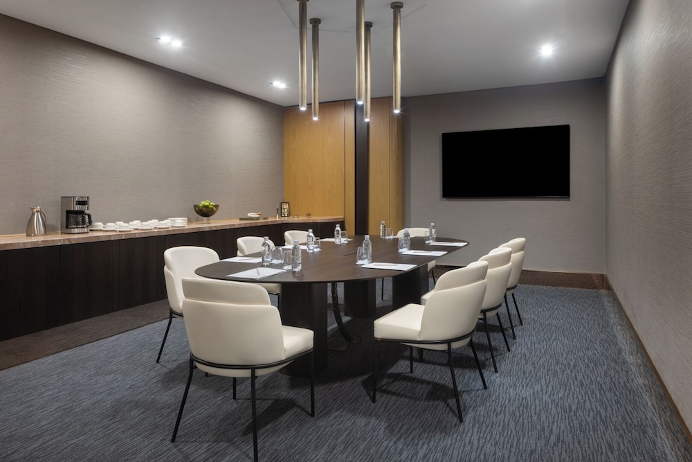 Marriott Executive Apartments Istanbul Investvadi 48/54