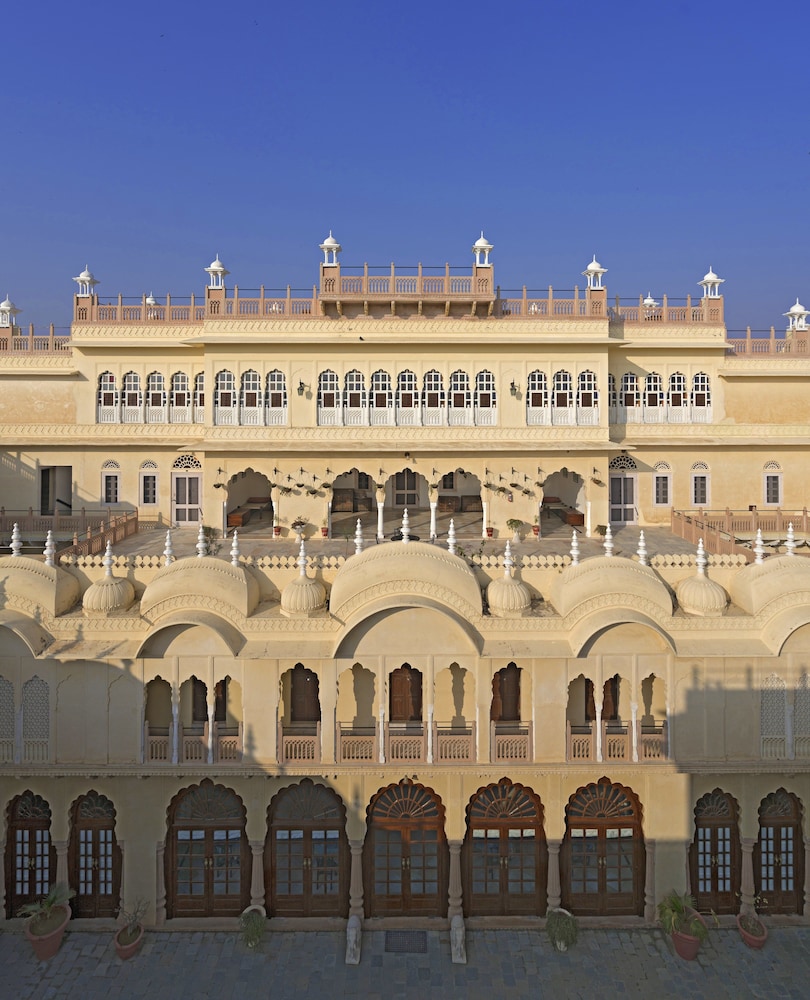 Alsisar Mahal 1/50