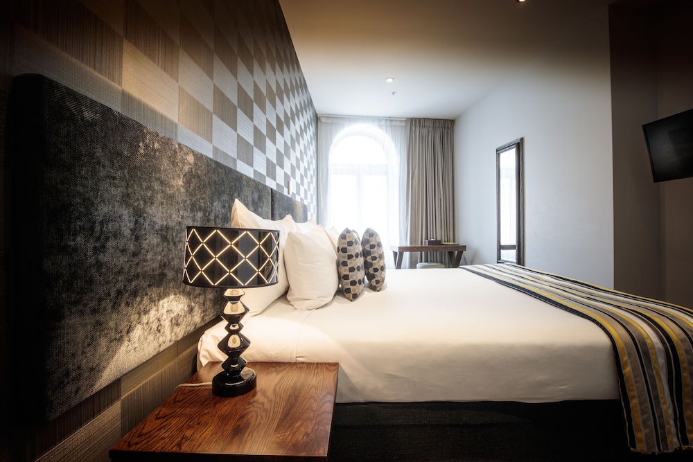Hotel 115 Christchurch 23/65