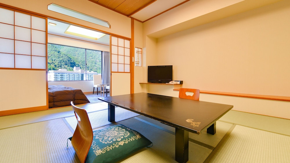 Hotel Kinugawa Gyoen 12/55