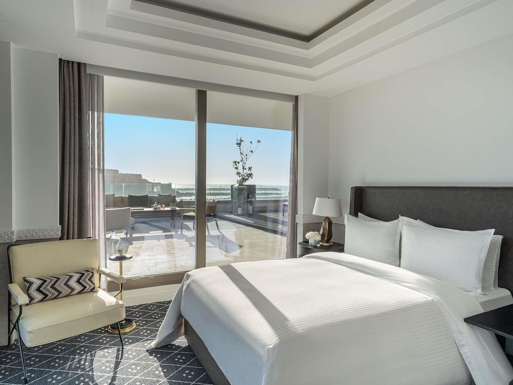 3 Bedrooms, Gold, Ambassador, Suite, 2 King Beds, 2 Queen Beds