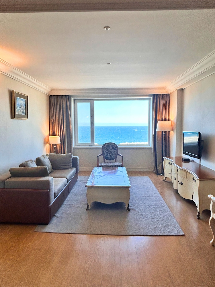 Jeju Oriental Hotel & Casino 47/65