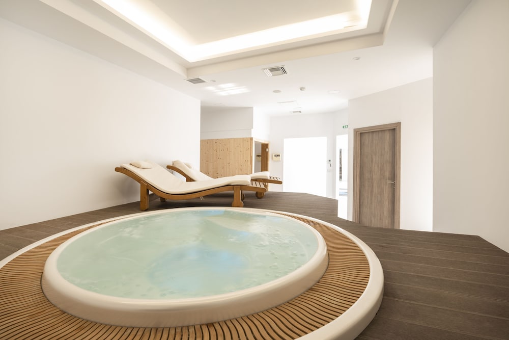 White Rock Of Kos - Adults Only 34/62