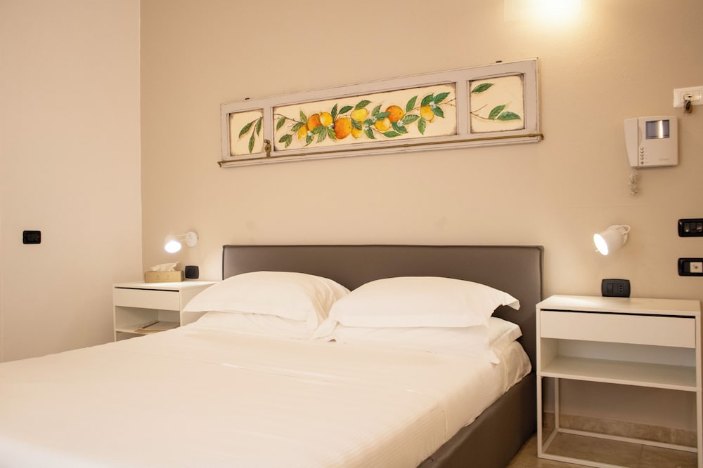 استوديو بسرير كوين بشرفة، Al San Domenico Residence 4/10