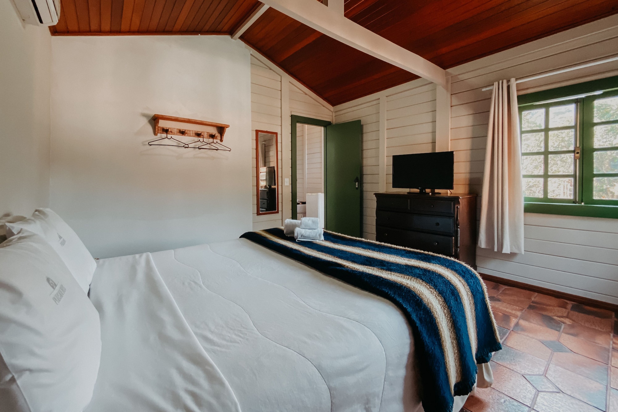 2 Bedrooms, Loft, Double and Twin Beds, Annex