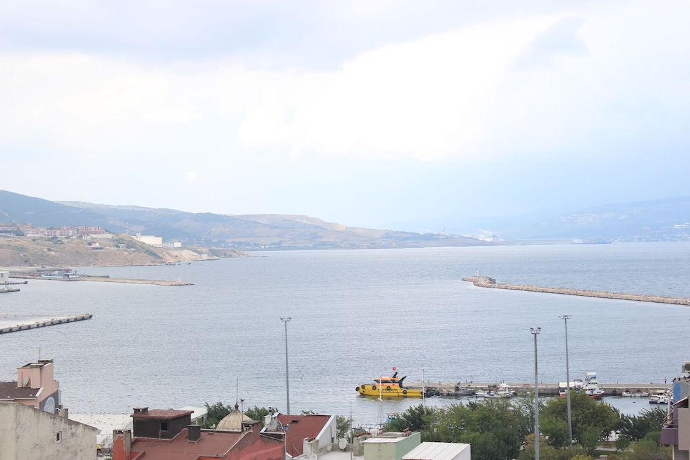 Grand Serenay Hotel 22/28