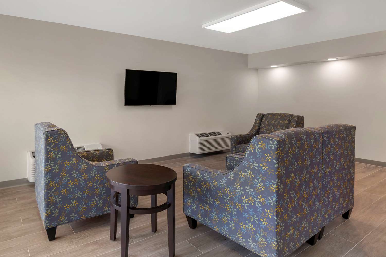 Quality Inn Saint Petersburg North - Tampa Bay 29/33