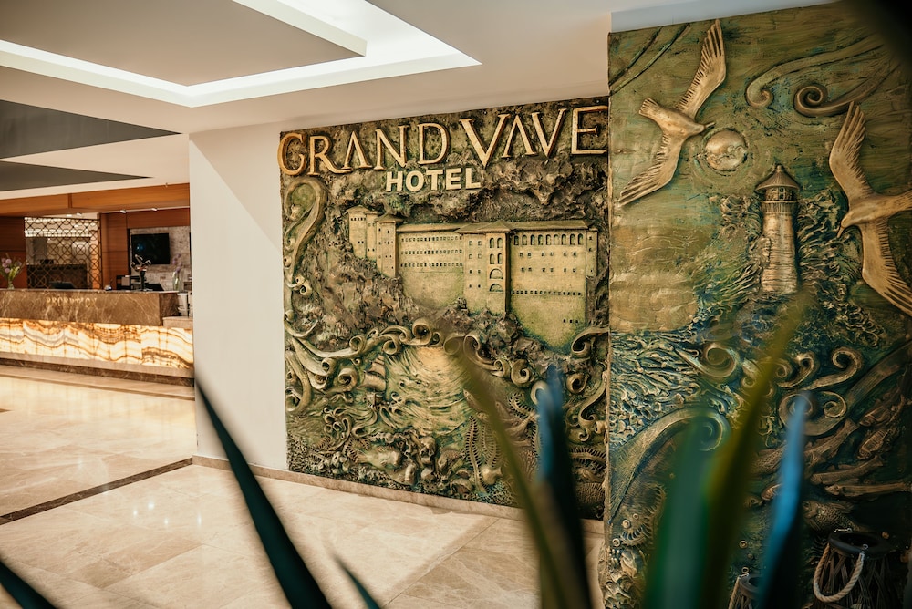 Grand Vaves Hotel 38/58