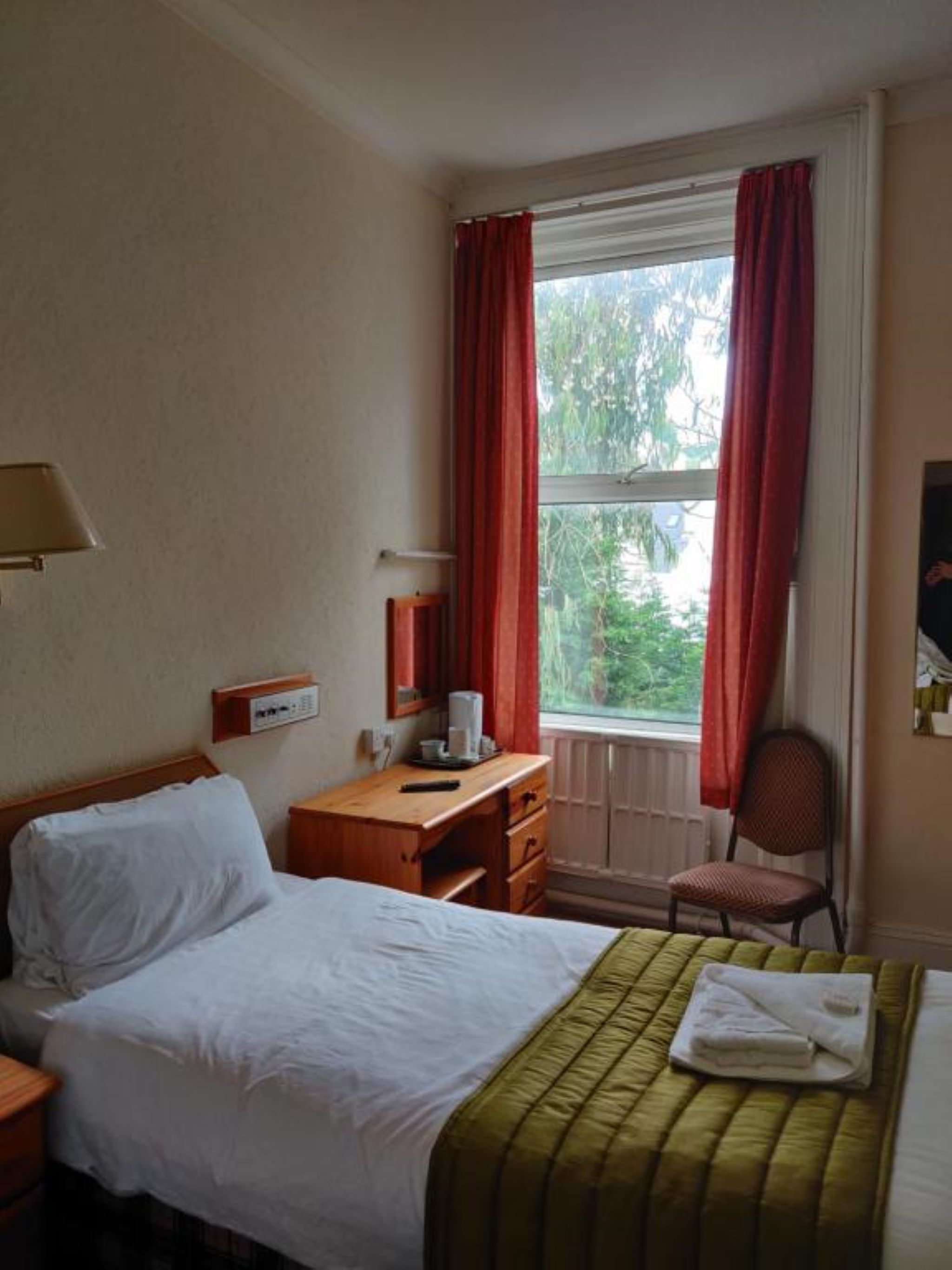 Room at Inglewood Palm Hotel, Abbey Sands Torquay, TORQUAY - UK