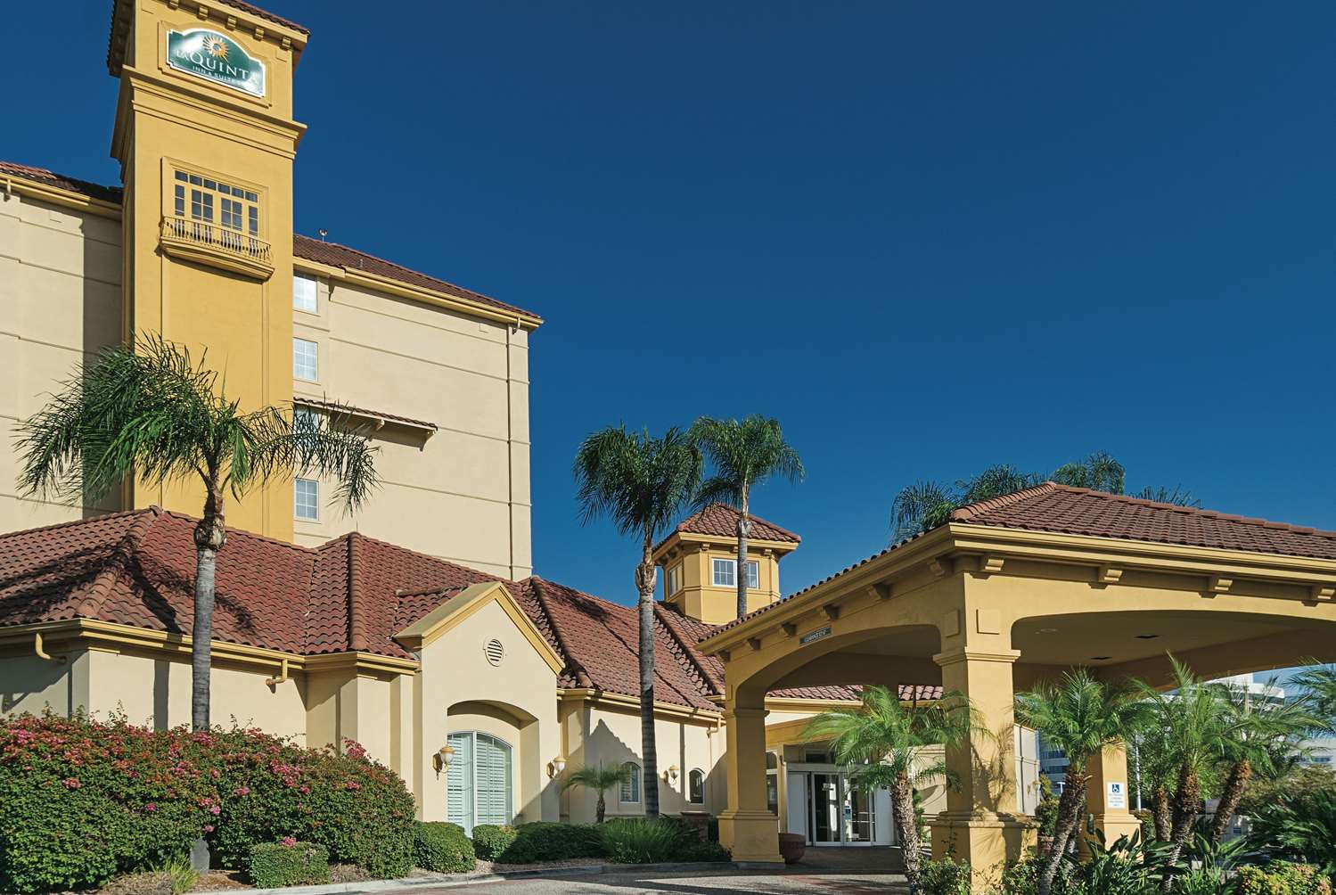 La Quinta Inn & Suites by Wyndham Ontario Airport 4/58
