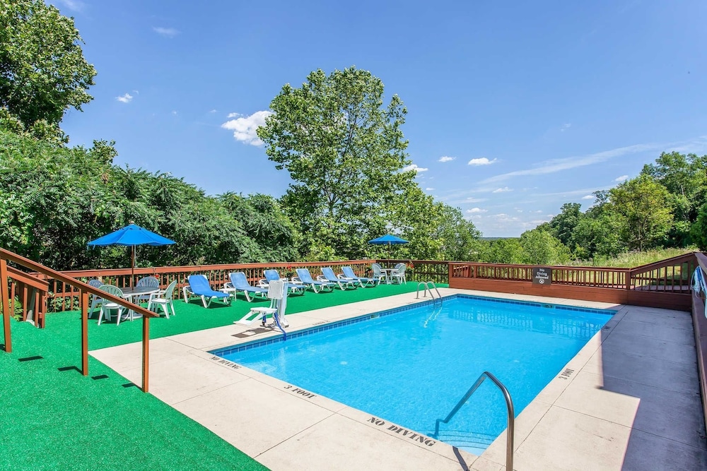 Comfort Inn Independence - Cleveland 16/30
