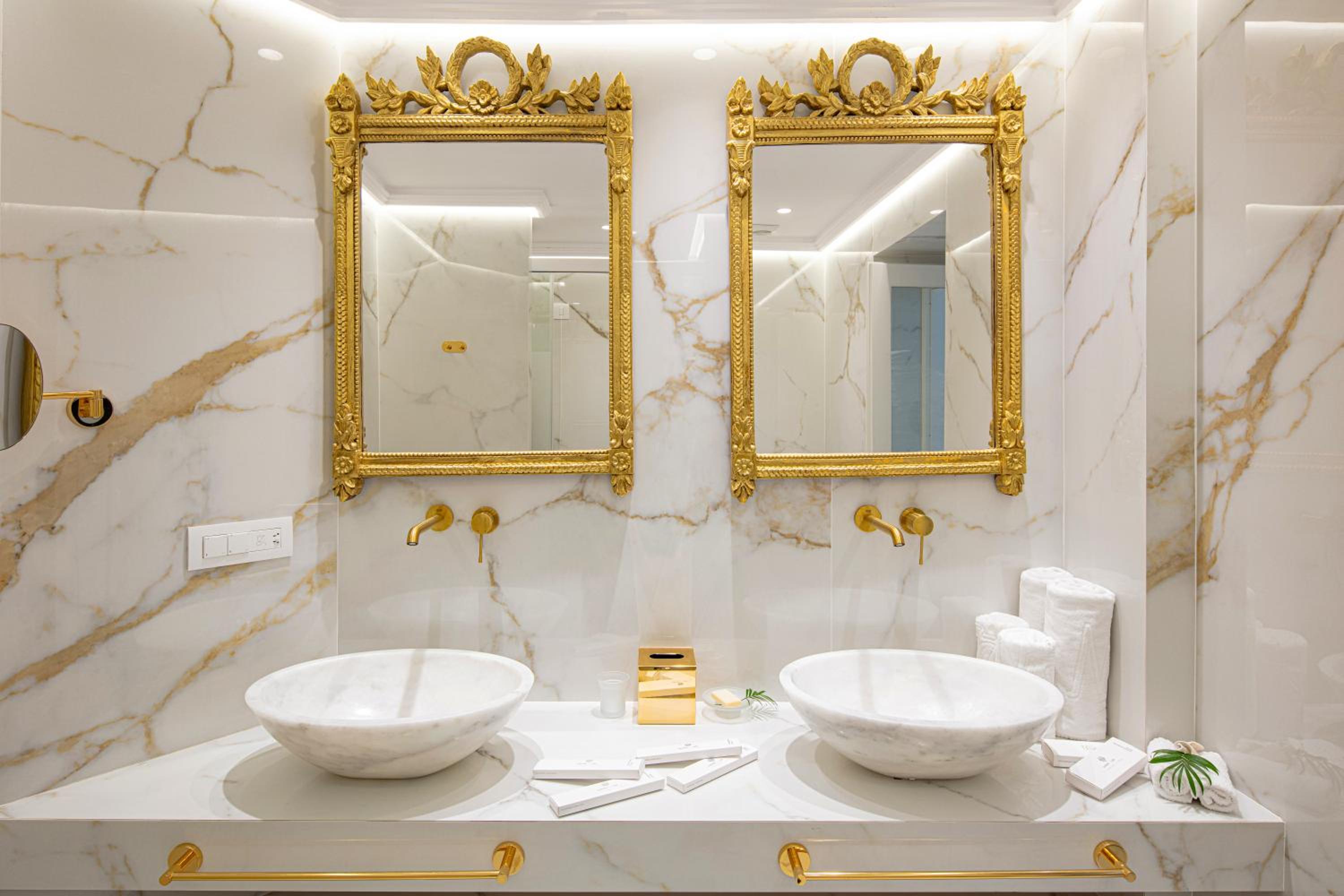 Sunshine, Junior Suite, Sea View, Outdoor Jetted Tub، Nissaki Boutique 7/10