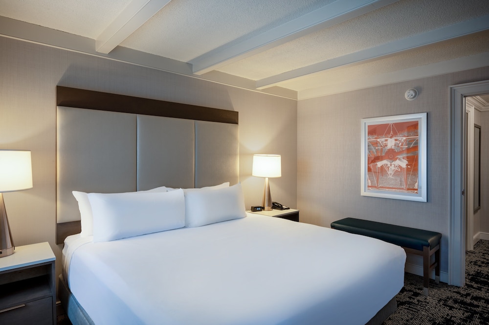 Crowne Plaza Albany The Desmond Hotel (ex The Desmond Hotel Albany) 16/74