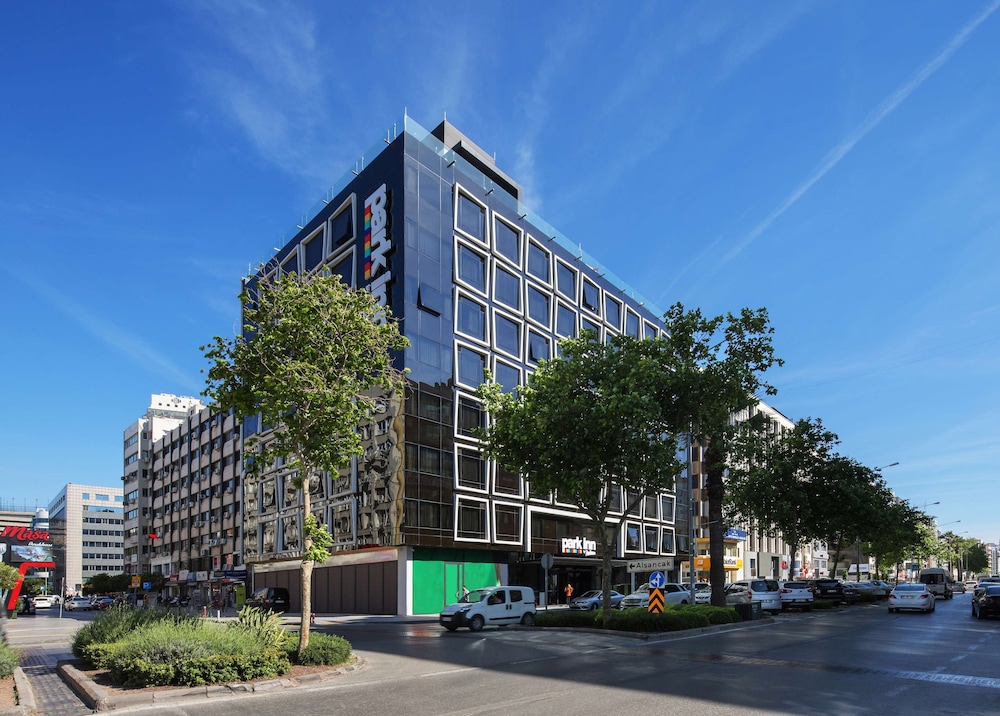 Radisson Blu Park Inn Izmir 57/67