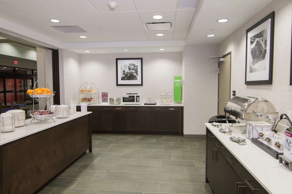 Hampton Inn & Suites Tulsa Downtown Ok 11/55