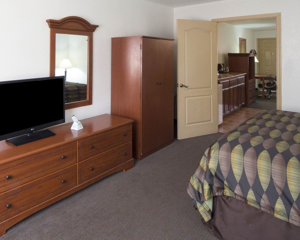 Quality Inn & Suites Rio Grande City, TX 12/39