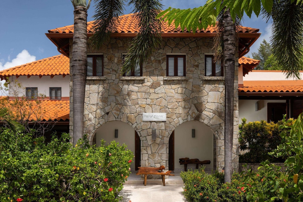 Sandals Grenada – Adults Only 8/73